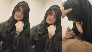 Bengali Hot Hijabi Girl Sucking Desi BF Big Cook Show